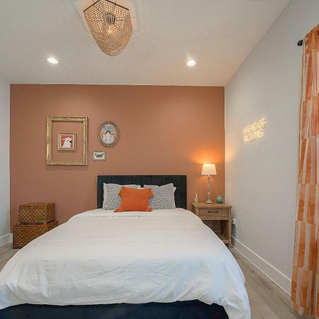Modern Home Near Downtown With Fast Wifi, Bbq, Games & Ev Equipped! Houston Extérieur photo