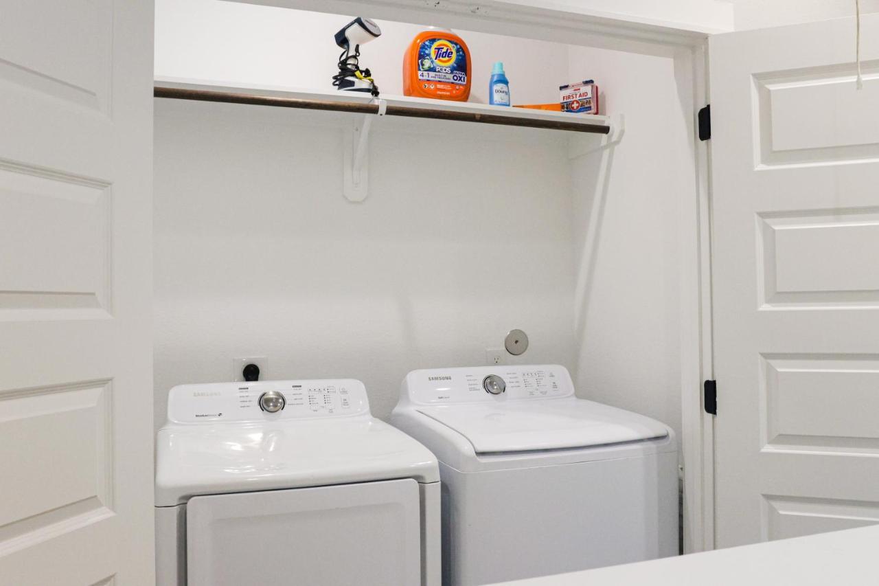 Modern Home Near Downtown With Fast Wifi, Bbq, Games & Ev Equipped! Houston Extérieur photo