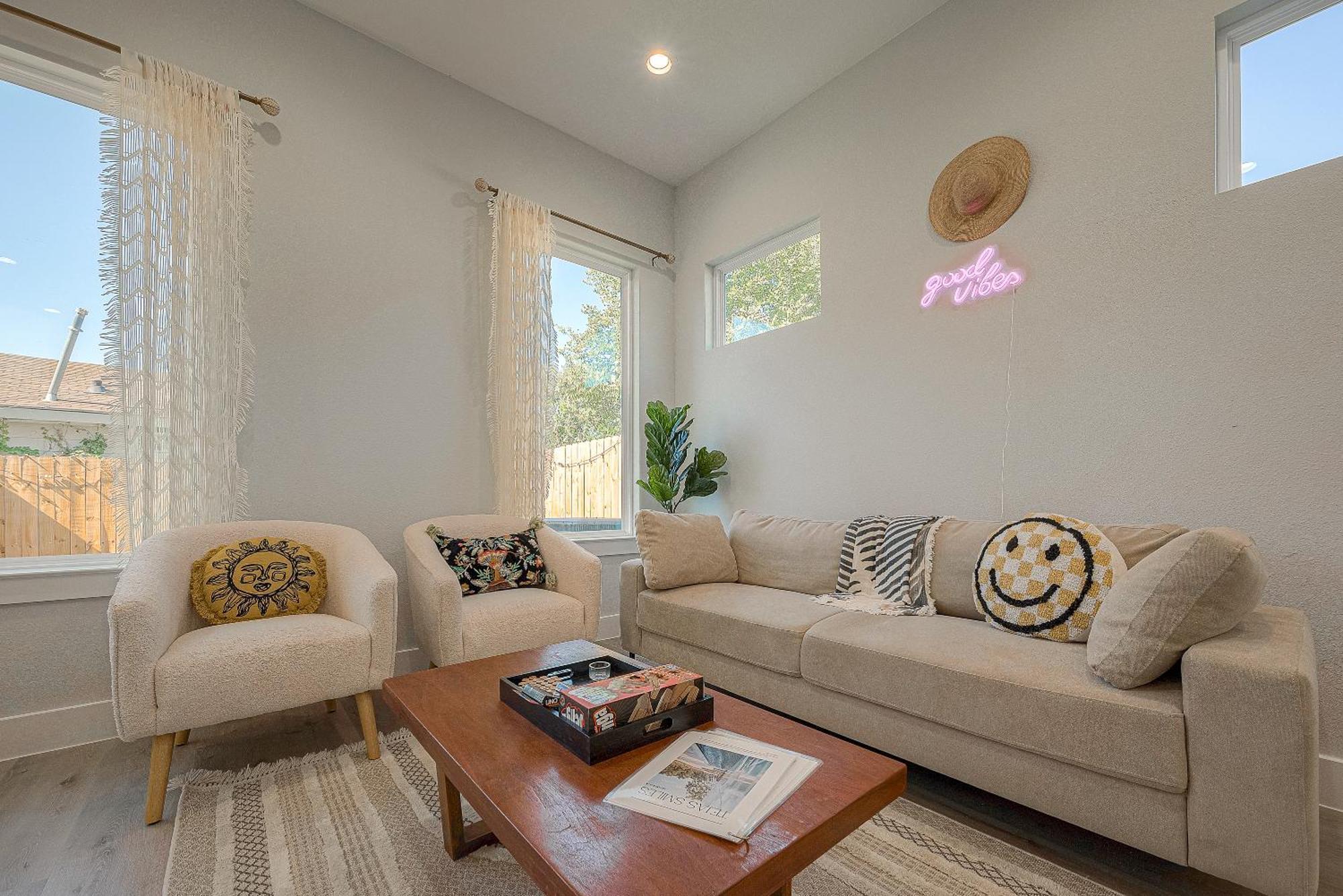 Modern Home Near Downtown With Fast Wifi, Bbq, Games & Ev Equipped! Houston Extérieur photo